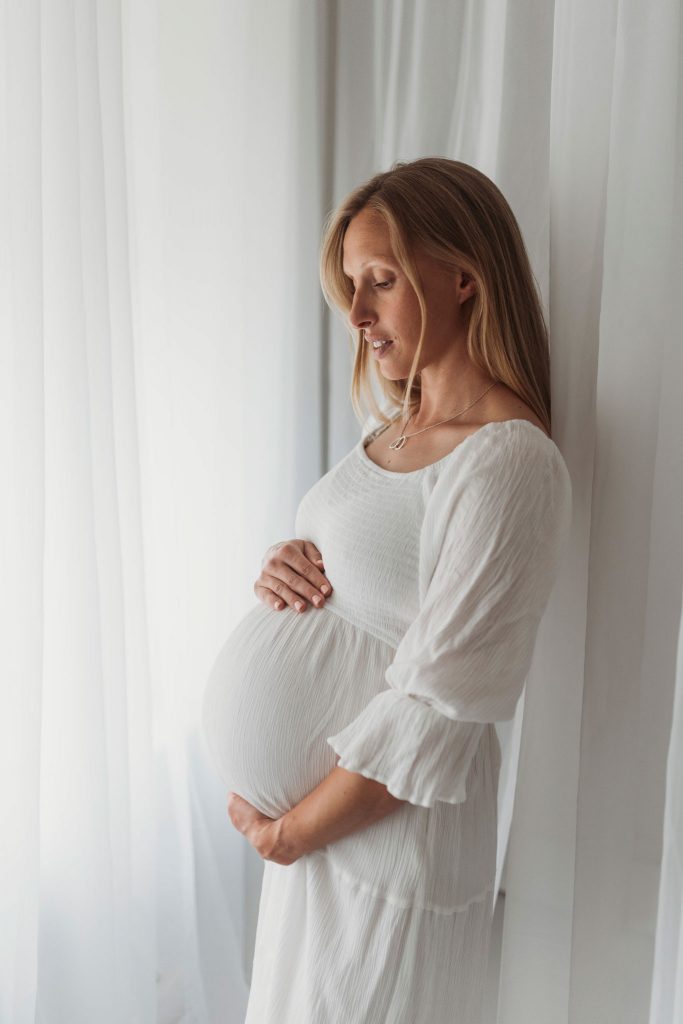 Pregnancy photographer in Poole